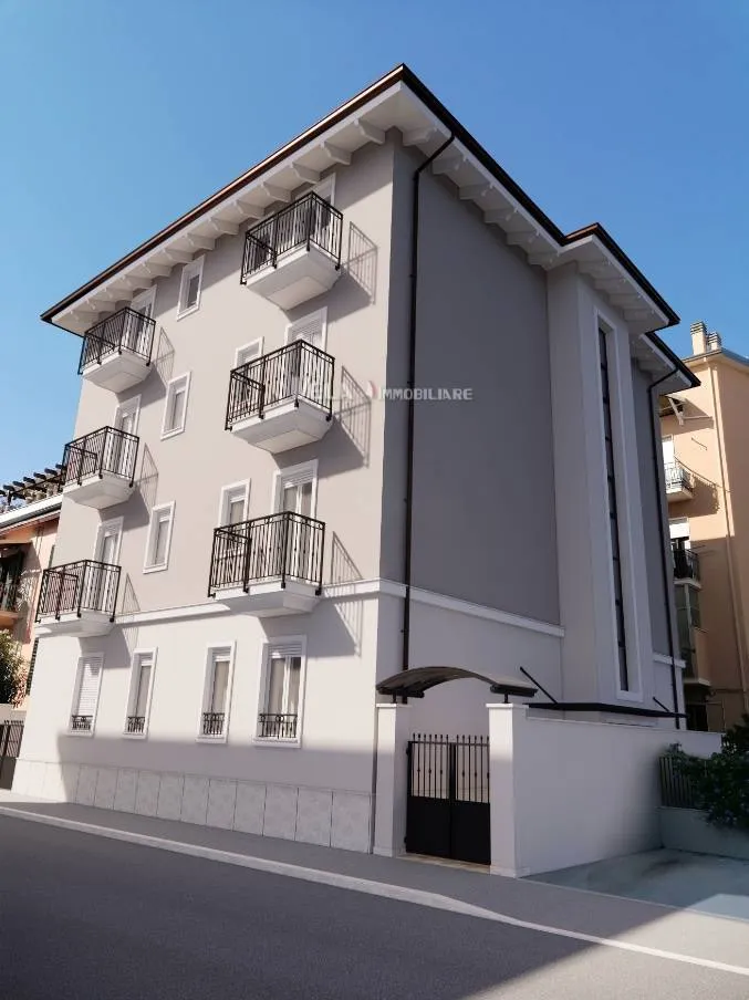 Appartamento in vendita a San Benedetto del Tronto, Piazza Mercato - foto 1