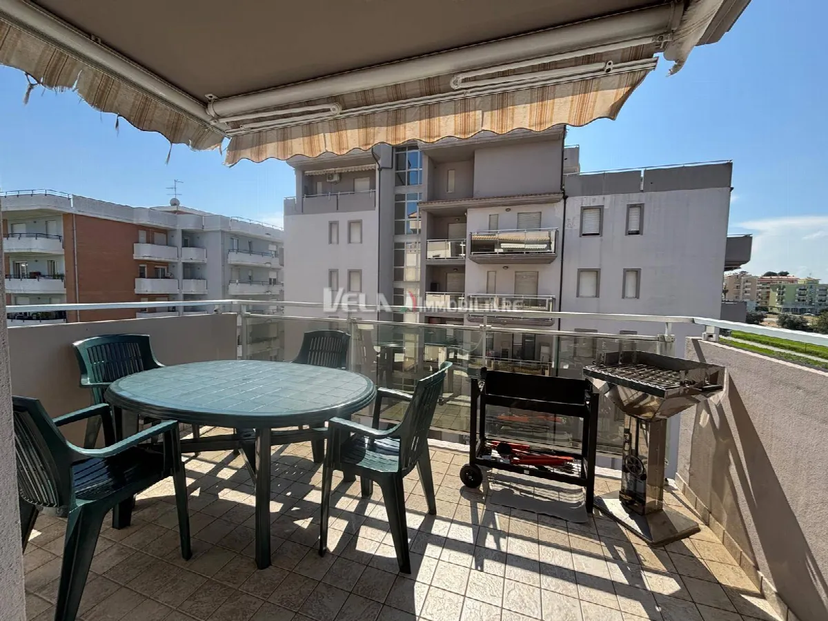 Appartamento in vendita a Alba Adriatica, Zona Mare - foto 2