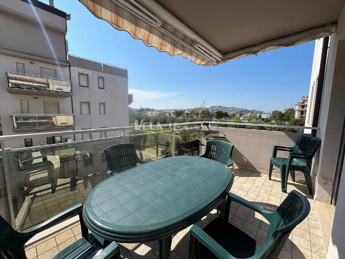 Appartamento in vendita a Alba Adriatica, Zona Mare - foto 3