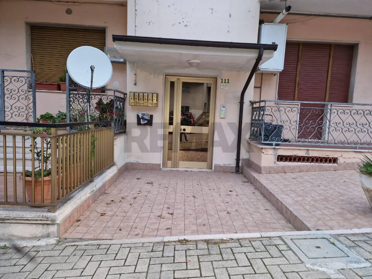 Appartamento in vendita a Loreto Aprutino - foto 2
