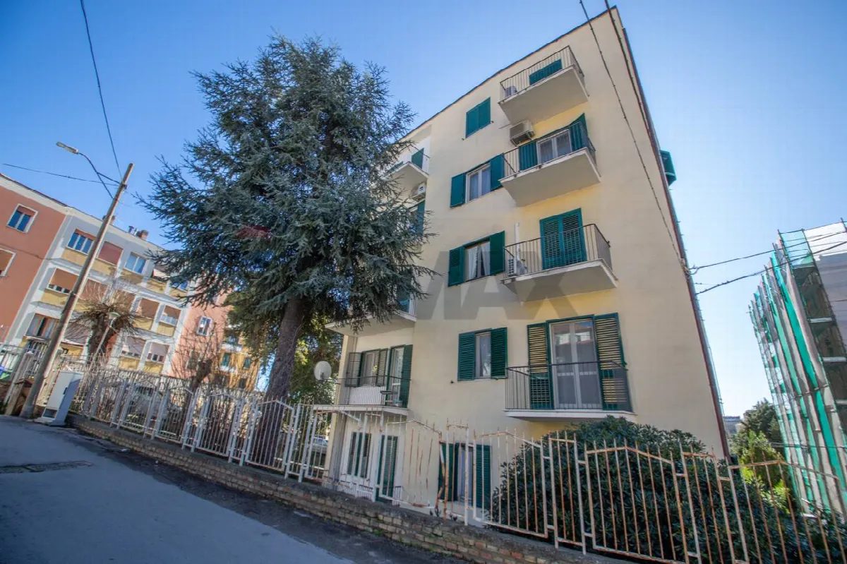 Appartamento in vendita a Chieti, Semicentro - foto 1