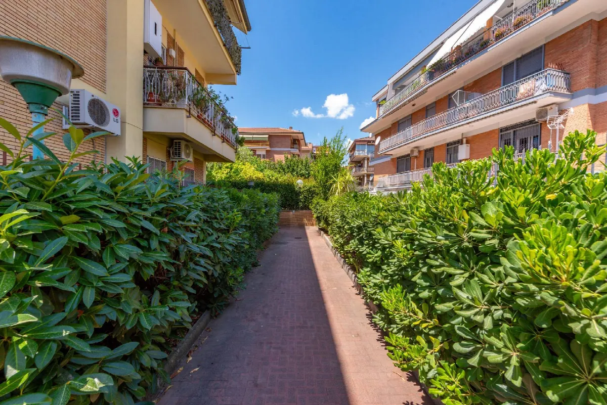 Appartamento in vendita a Roma, Appio Pignatelli - foto 2