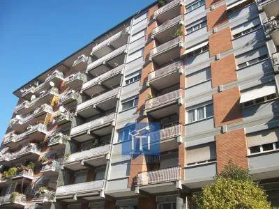 MONOLOCALE in vendita a Roma, Ardeatino/Colombo/Garbatella - foto 2