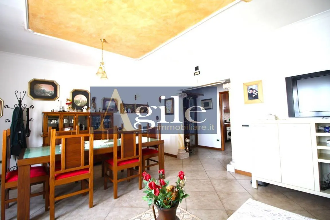 Appartamento in vendita a Alba Adriatica, Zona Mare - foto 2