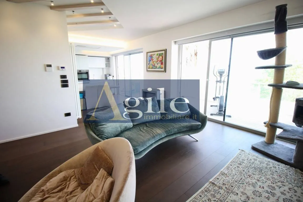 Appartamento in vendita a Alba Adriatica, Zona Mare - foto 1