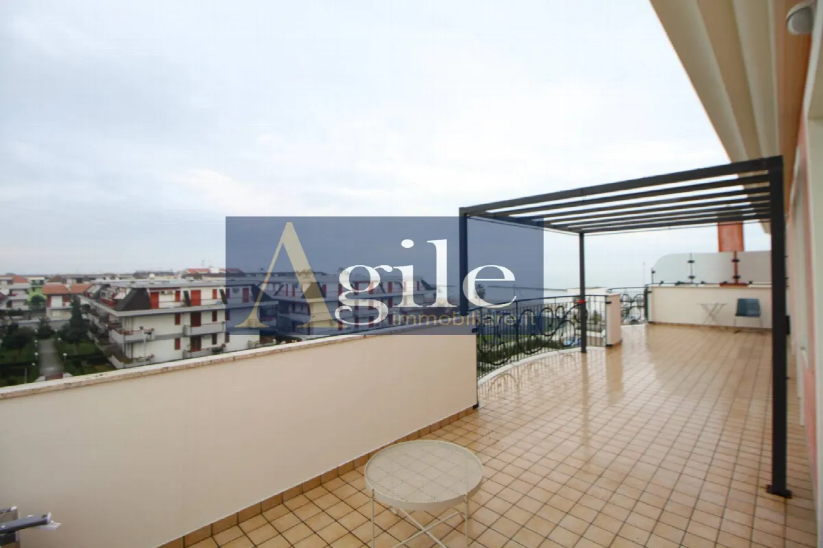 Appartamento in vendita a Martinsicuro, Zona Mare - foto 10