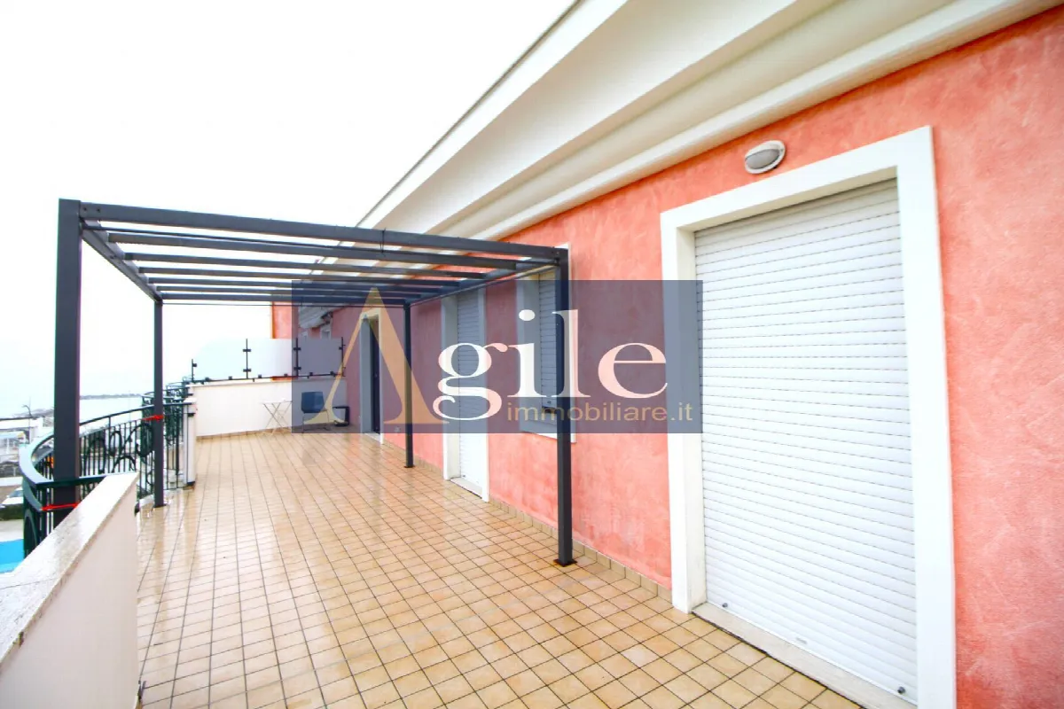 Appartamento in vendita a Martinsicuro, Zona Mare - foto 3