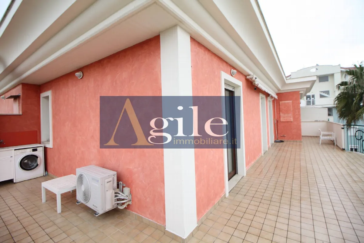 Appartamento in vendita a Martinsicuro, Zona Mare - foto 8
