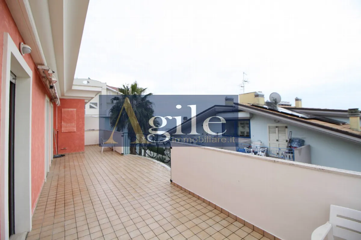 Appartamento in vendita a Martinsicuro, Zona Mare - foto 9