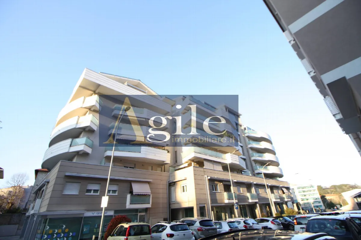 Appartamento in vendita a Ascoli Piceno, Piazza Immacolata - foto 1
