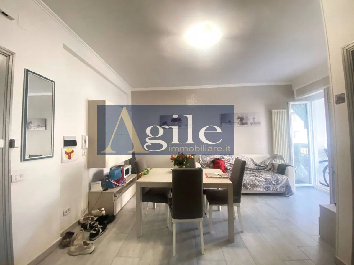 Appartamento in vendita a Alba Adriatica, Zona Mare - foto 2