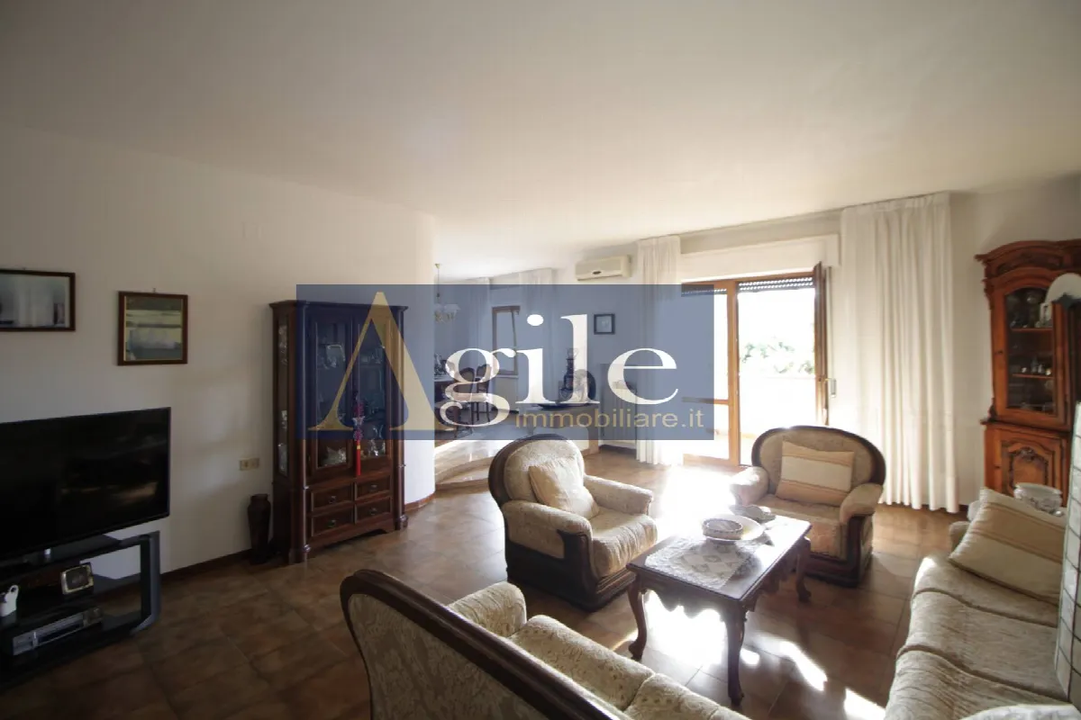 Appartamento in vendita a Martinsicuro, Zona Mare - foto 4