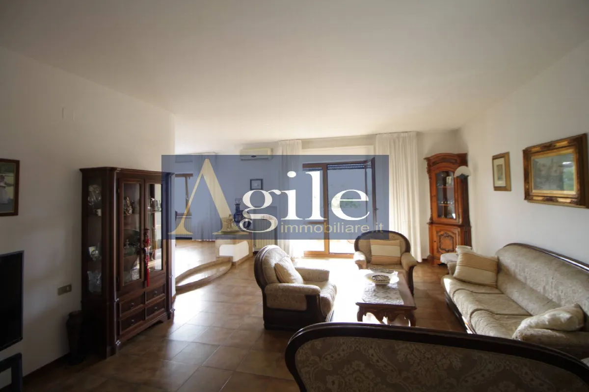 Appartamento in vendita a Martinsicuro, Zona Mare - foto 5