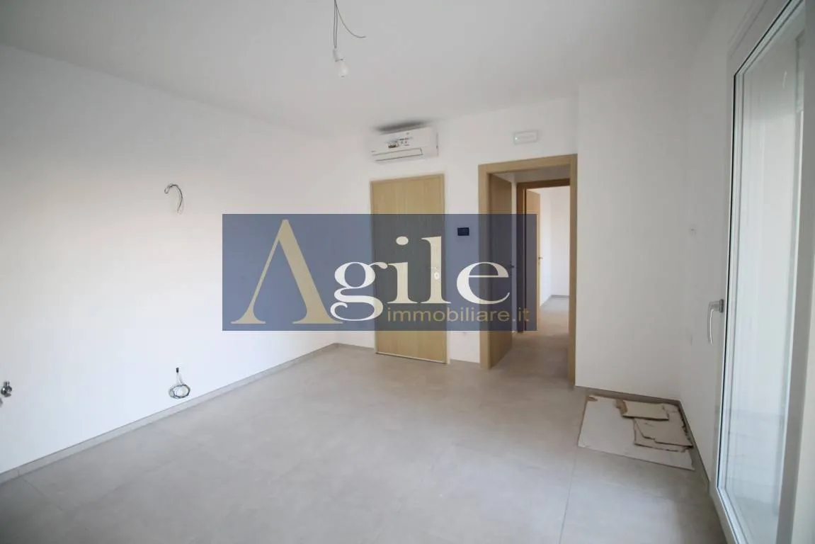 Appartamento in vendita a Alba Adriatica, Zona Mare - foto 2