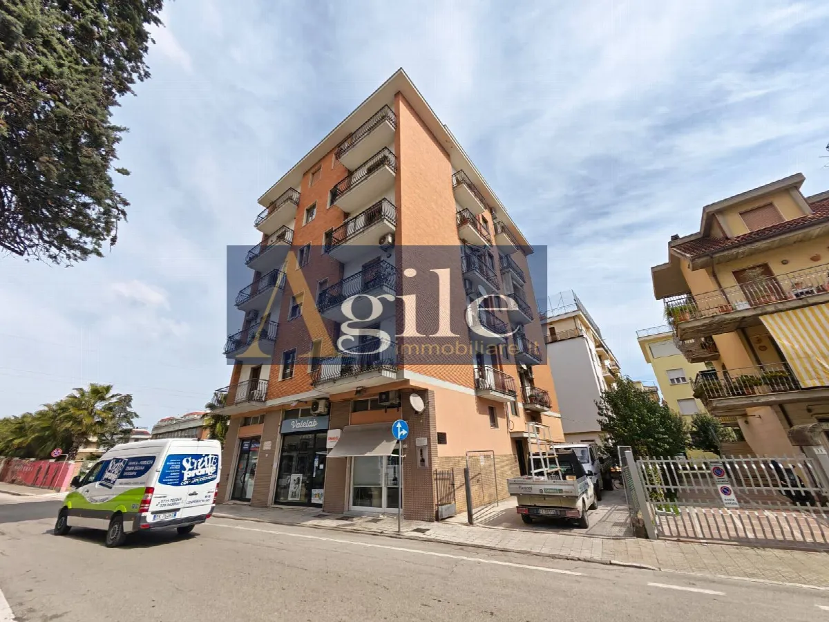 Appartamento in vendita a San Benedetto del Tronto, Centrale verso sud - foto 1