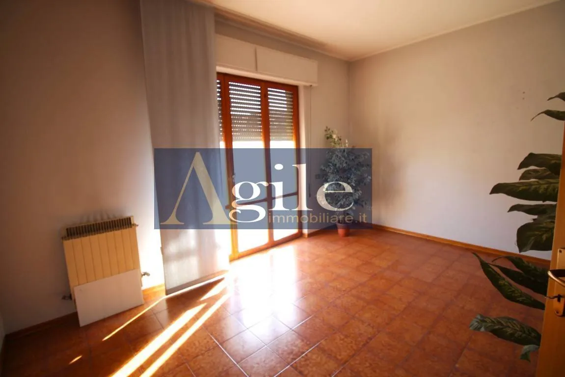 Appartamento in vendita a Sant'Omero, Garrufo - foto 1
