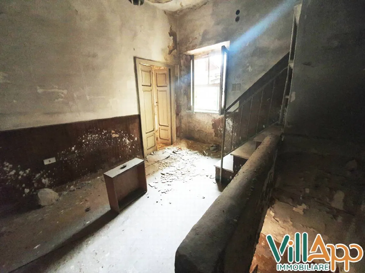 Appartamento in vendita a Fondi, Centro Storico - foto 2