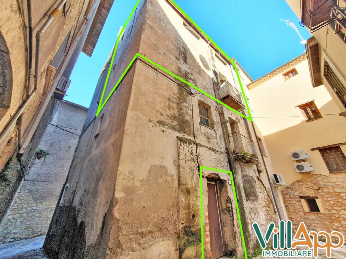 Appartamento in vendita a Fondi, Centro Storico - foto 2
