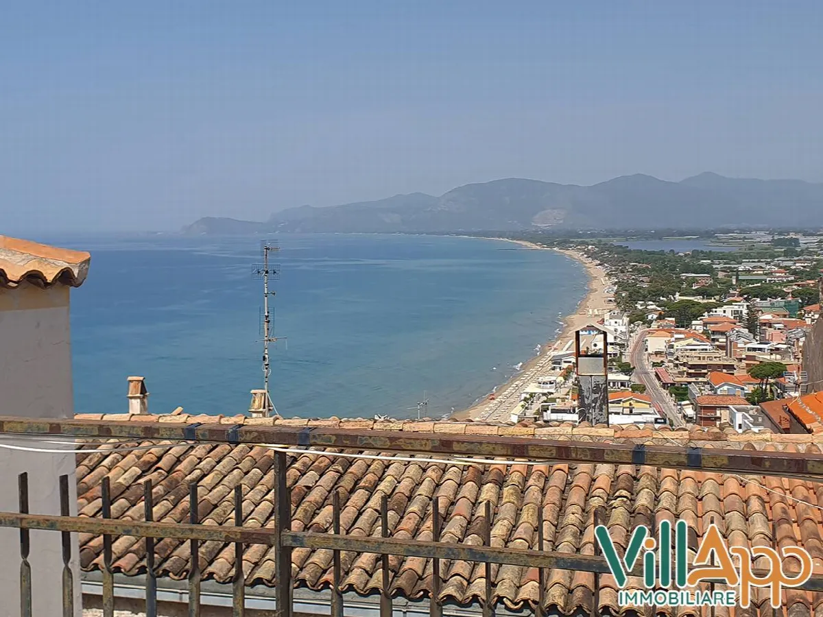 Appartamento in vendita a Sperlonga, zona alta - foto 2