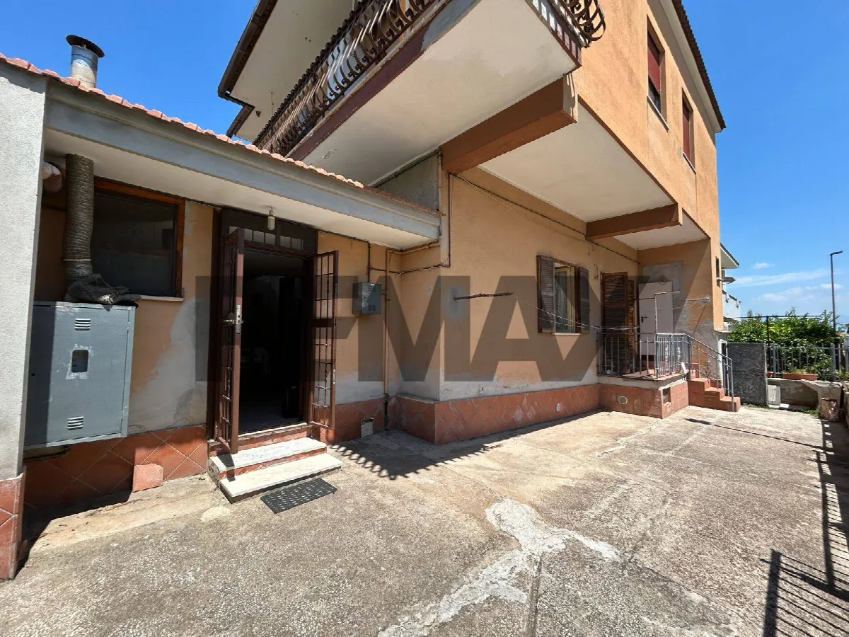 Appartamento in vendita a Aprilia, Centro - foto 2