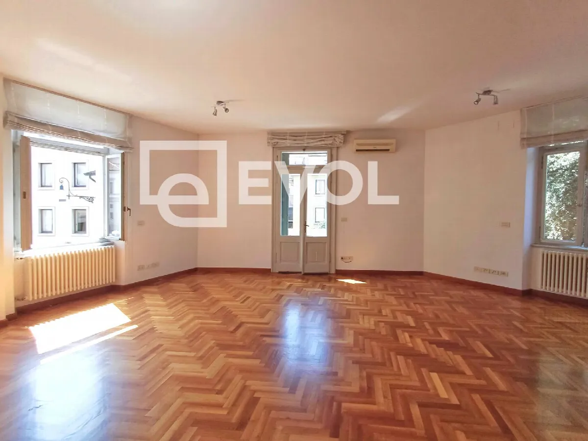 Appartamento in vendita a Udine, Centro storico - foto 2