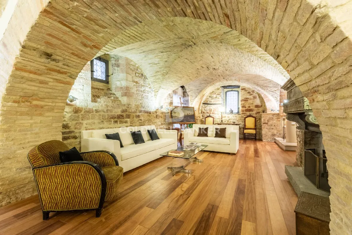Appartamento in vendita a Assisi, Assisi centro - foto 2