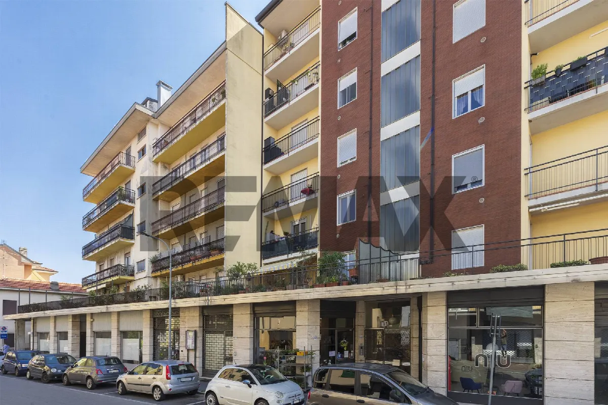 Appartamento in vendita a Ferno, San Macario - foto 2