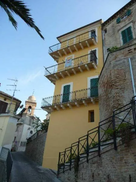 Appartamento in vendita a Monsampolo del Tronto, Centrale / Centro Storico (vecchio Incasato Medievale) - foto 2