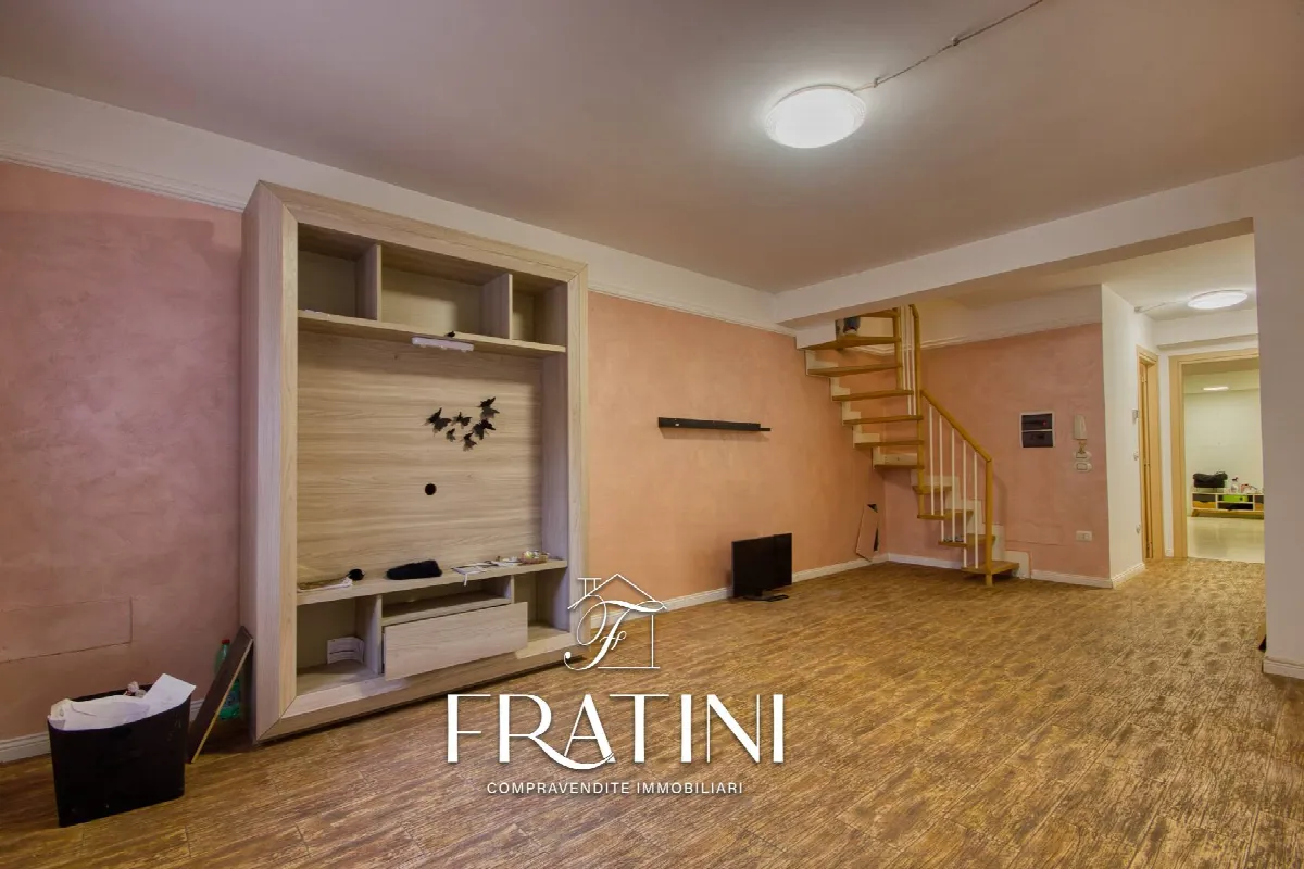 Appartamento Indipendente in vendita a Ascoli Piceno, Mozzano - foto 2