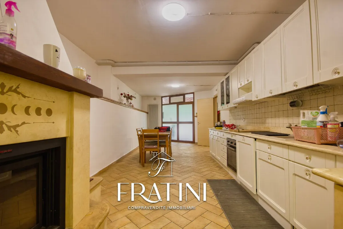 Appartamento Indipendente in vendita a Ascoli Piceno, Mozzano - foto 4