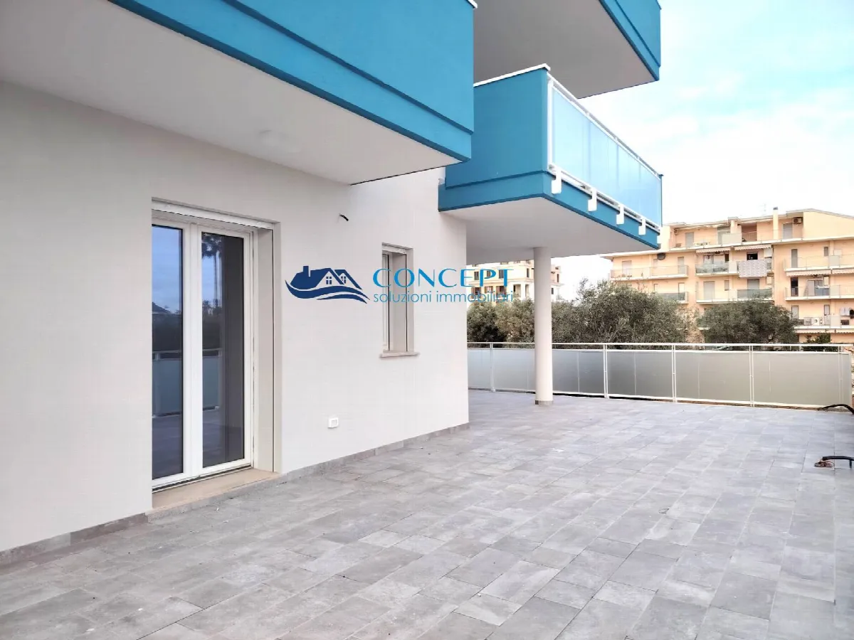 Appartamento in vendita a Alba Adriatica, Zona Mare - foto 1