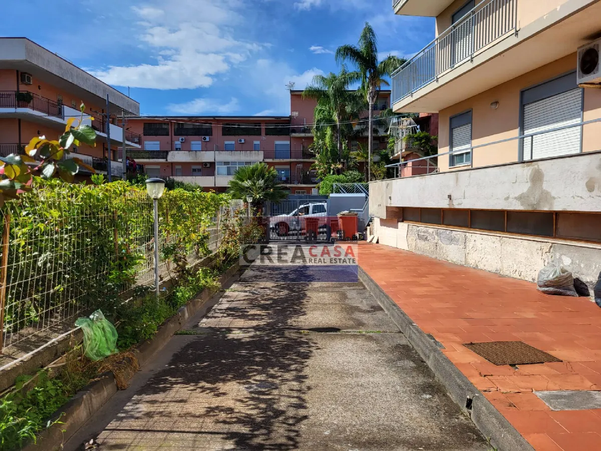 Appartamento con Garage in vendita a Fiumefreddo di Sicilia - foto 4