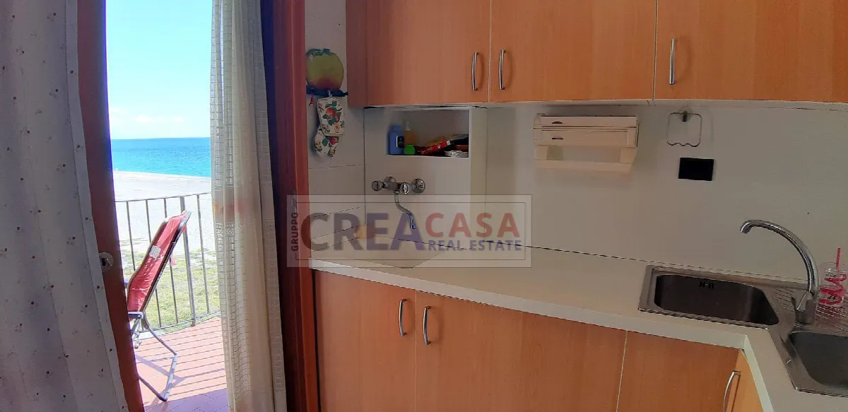 APPARTAMENTO FRONTE MARE in vendita a Giardini-Naxos, Giardini - foto 10