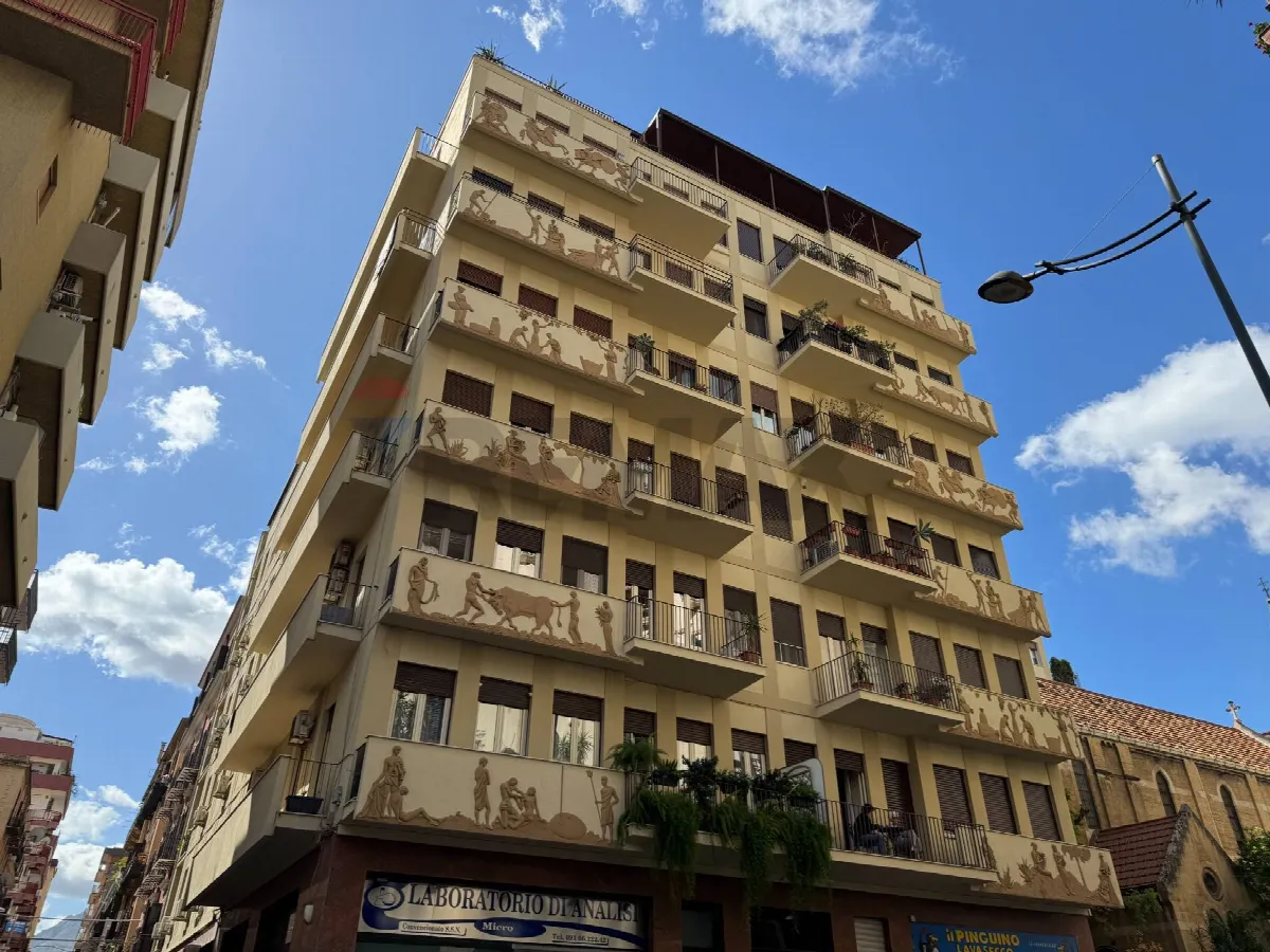 Attico/Mansarda in vendita a Palermo, Politeama - foto 1