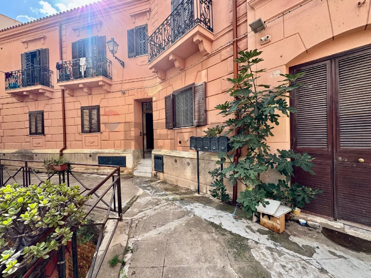 Appartamento in vendita a Palermo, Centro storico - foto 2