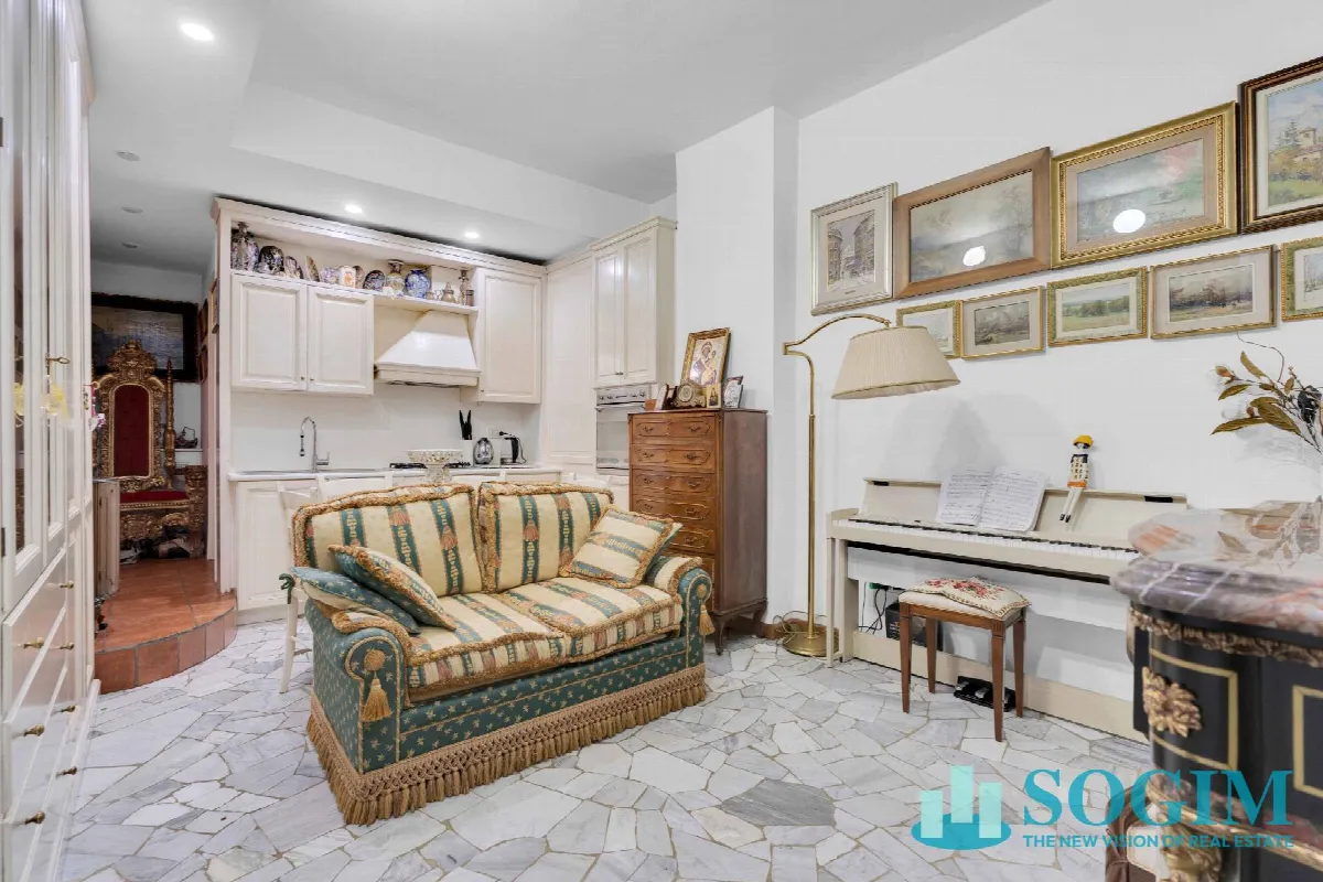 Appartamento in vendita a Como, Centro - foto 4