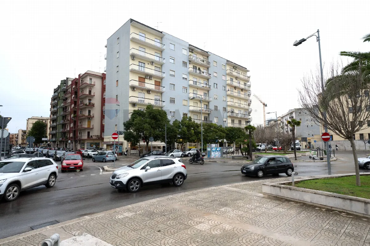Appartamento in vendita a Bari, Picone - foto 1