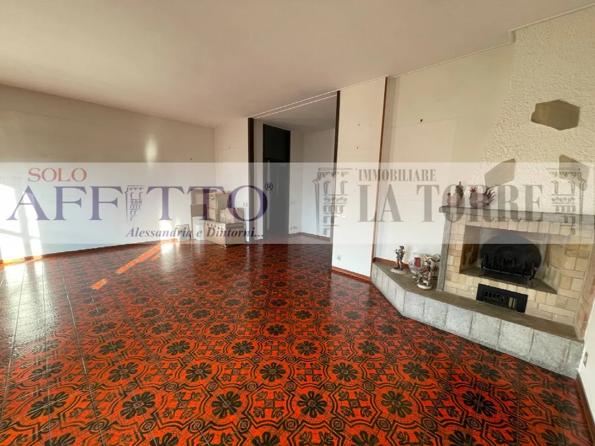 Appartamento in vendita a Alessandria, Europa - foto 1