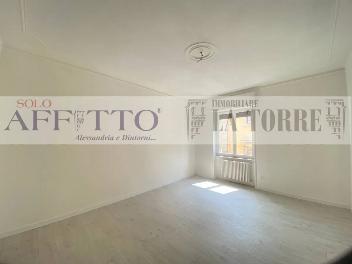 Appartamento in vendita a Alessandria, Centro-P.zza Garibaldi - foto 2