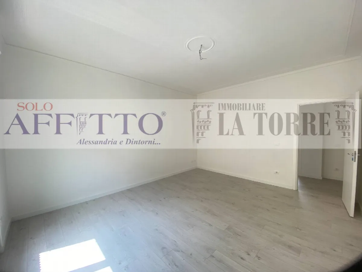 Appartamento in vendita a Alessandria, Centro-P.zza Garibaldi - foto 4