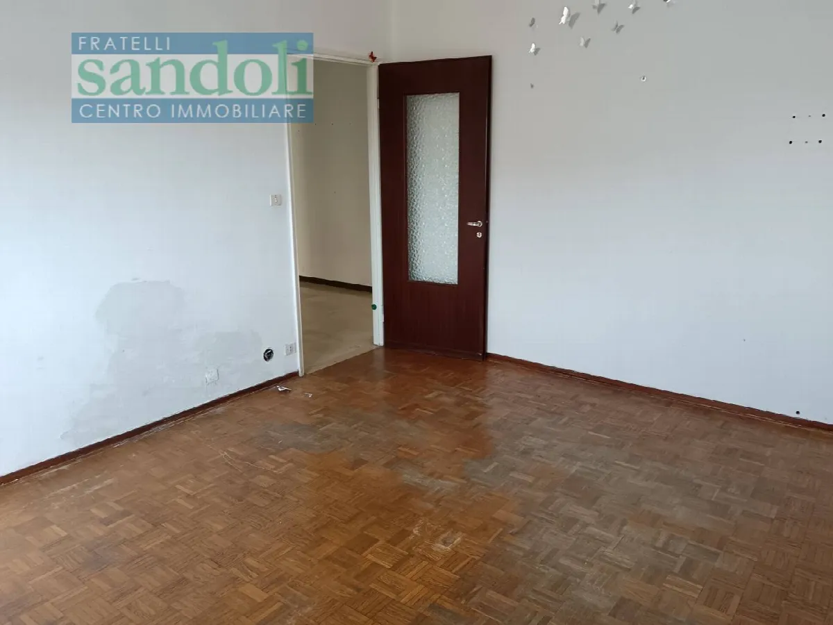 Appartamento in vendita a Vercelli, Semicentro - foto 2