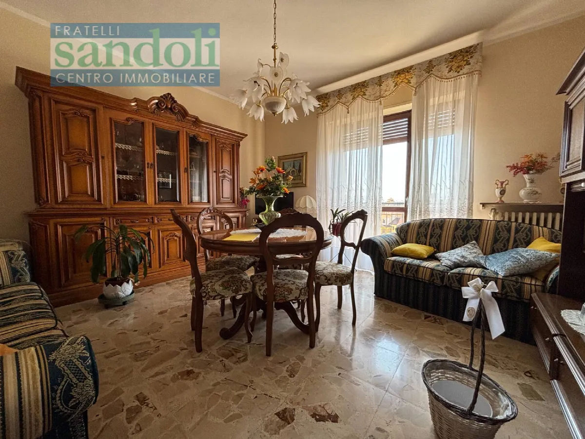Appartamento in vendita a Vercelli, Semicentro - foto 2