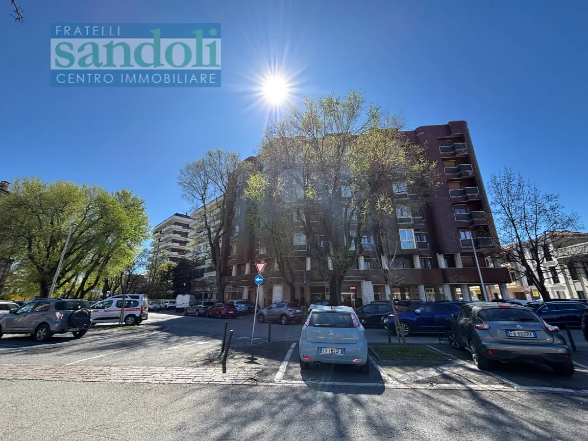 Appartamento in vendita a Vercelli, Semicentro - foto 1
