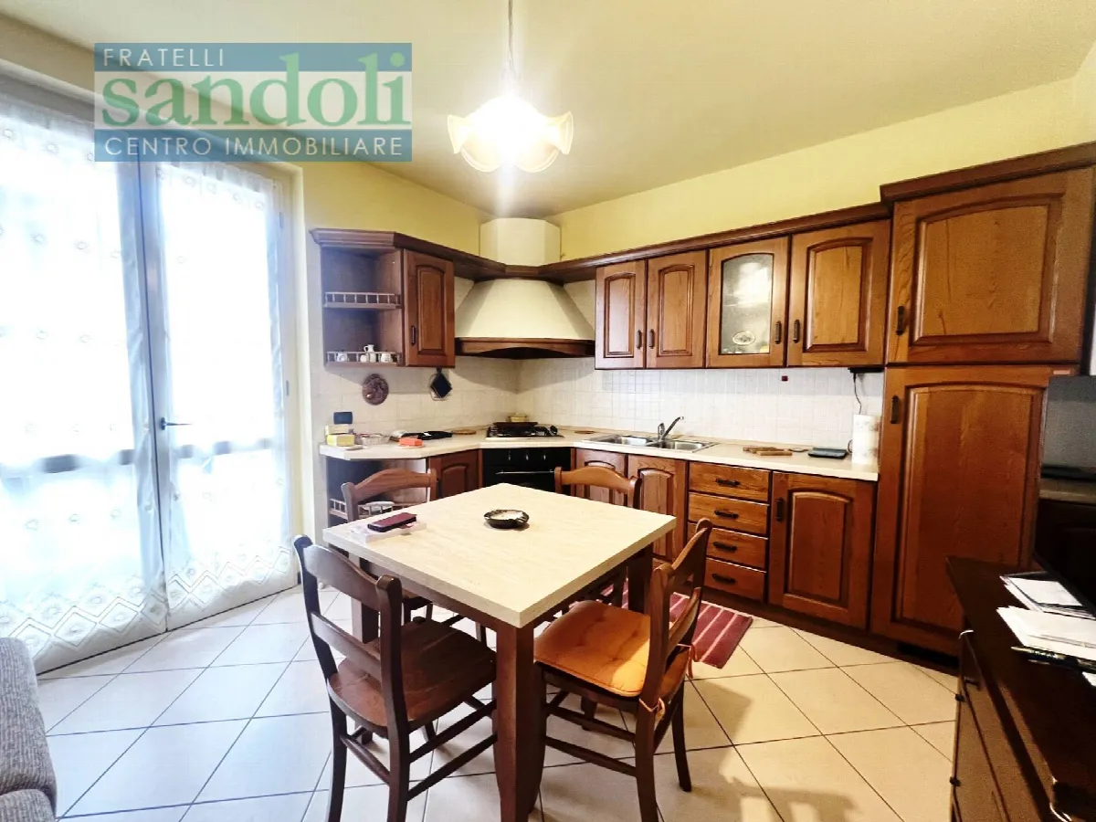 Appartamento in vendita a Vercelli, Centro - foto 1