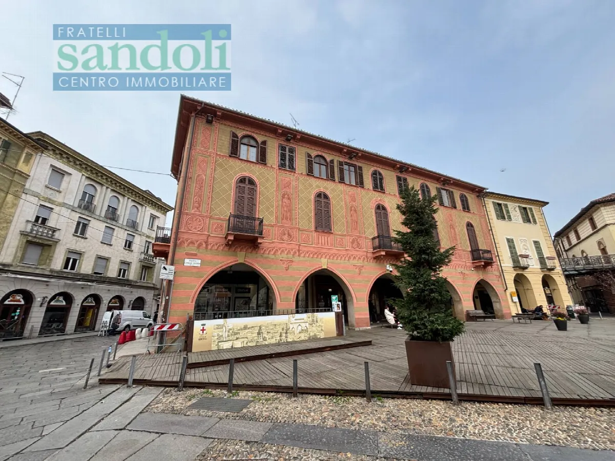 Appartamento in vendita a Vercelli, Centro - foto 2