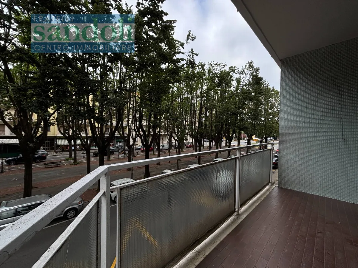 Appartamento in vendita a Vercelli, Viale Rimembranza - foto 8