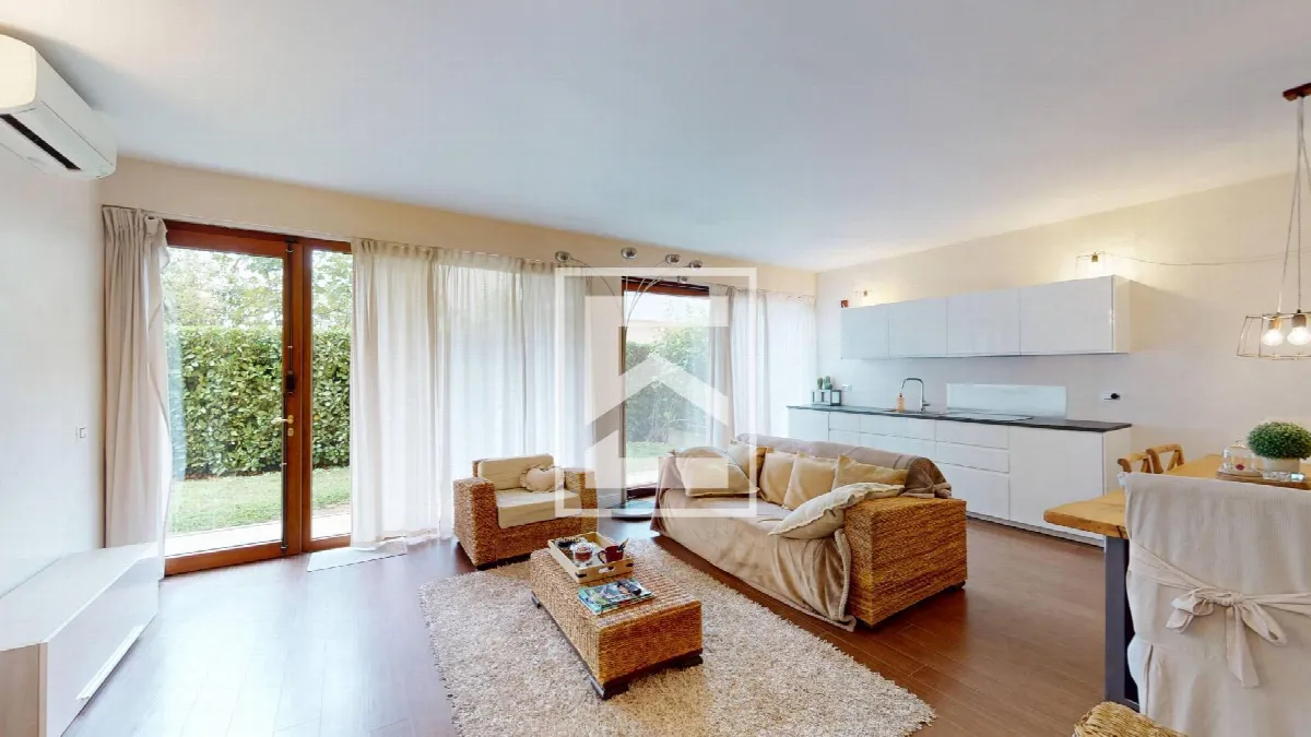 Appartamento in vendita a Desenzano del Garda, Rivoltella del Garda - foto 1