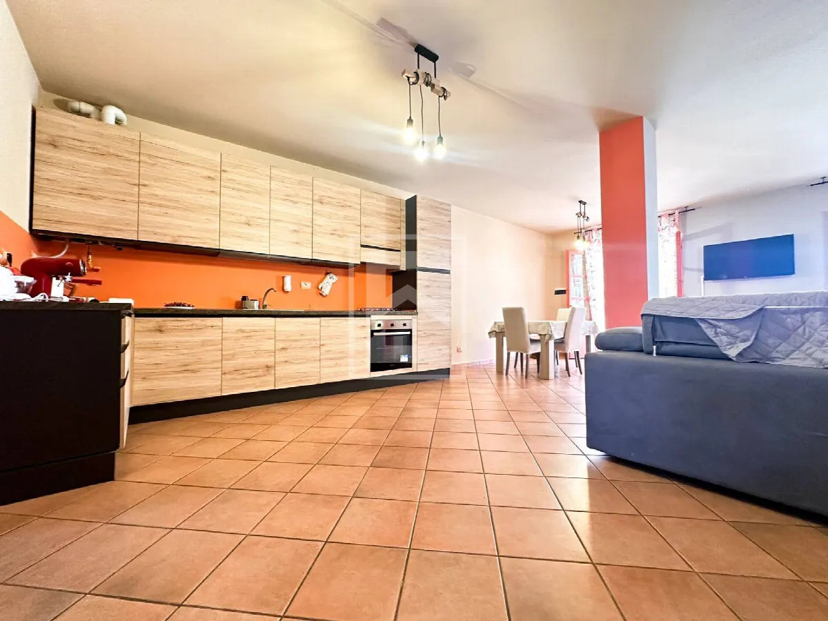 Appartamento in vendita a Desenzano del Garda, Vaccarolo - foto 3