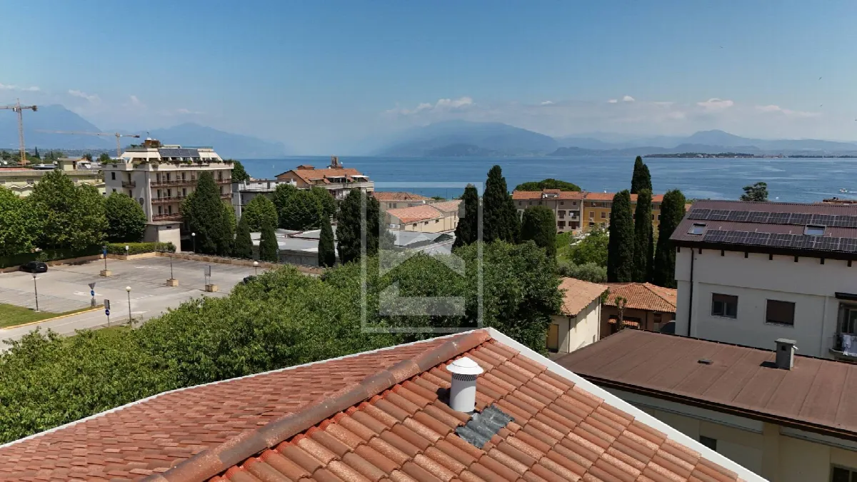 Attico/Mansarda in vendita a Desenzano del Garda - foto 2