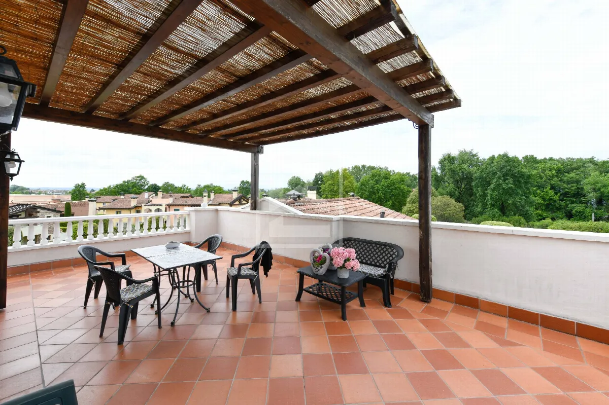 Appartamento in vendita a Peschiera del Garda, San Benedetto di Lugana - foto 2